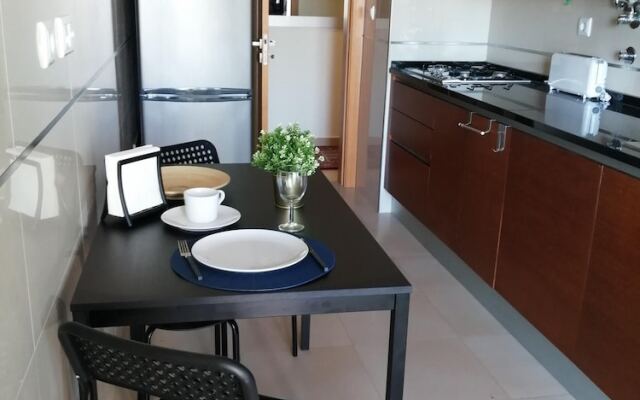 Apartment with 3 Bedrooms in Portimão, with Wonderful City View, Furnished Balcony And Wifi - 1 Km From the Beach