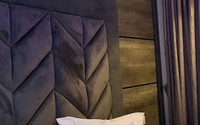Swiss Executive Luxury Hotel