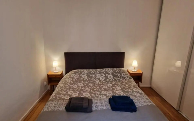 Elegant flat in old town, 2 mins walk to lake