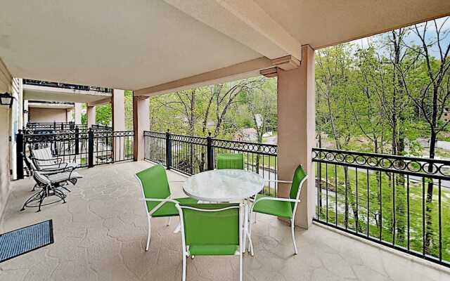 Luxe Creekside End Unit W/ Pool - Walk Downtown! 2 Bedroom Condo