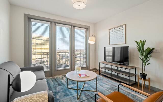 Arlington Modern 2BD 2BA Apartment