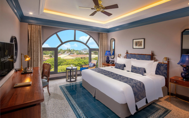 Silk Path Grand Hue Hotel