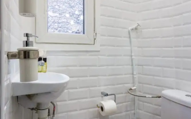 Cozy Studio in the Heart of Paris