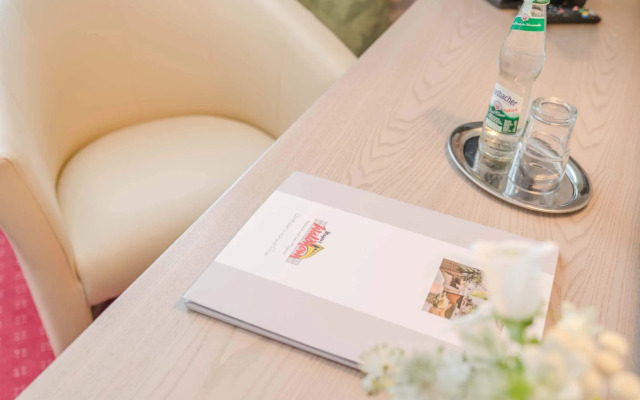 Mayers Waldhorn Hotel