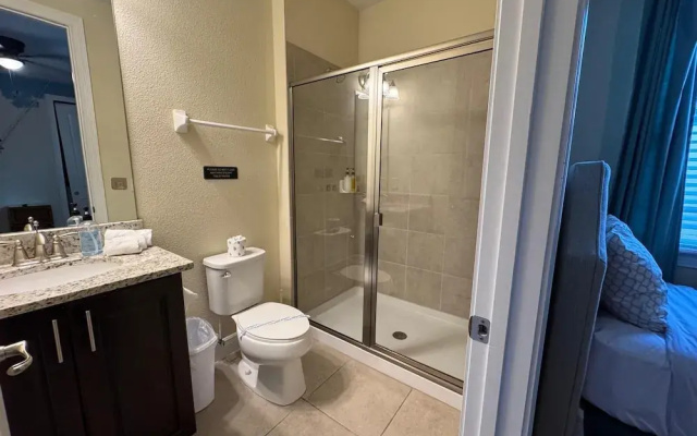 7613-8-bl-only 10 Minutes From Disney
