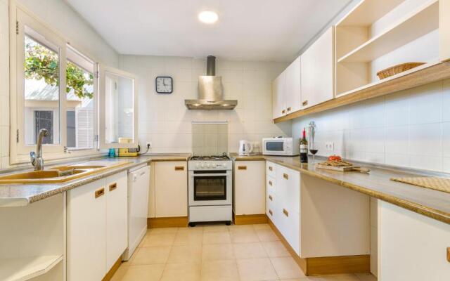 Me Chabot - Traditional House with Sea View