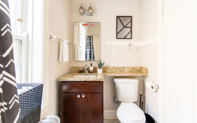 1BR Getaway Apt Modern in Lincoln Square