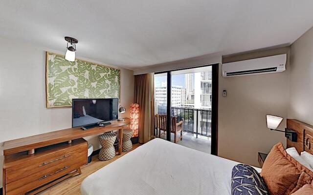 Bamboo 1002 Condo by RedAwning