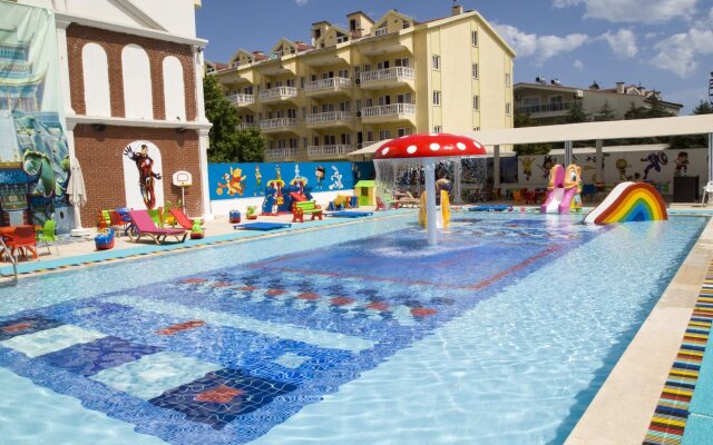 Comet De Luxe Hotel
