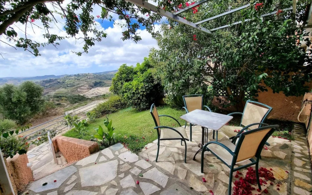 Kefalonia Cozy Nest - Seaview Garden Getaway