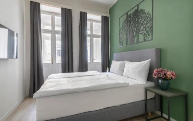 Kinsky Garden Apartments And Suites