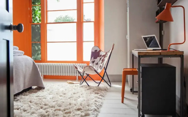 Higgihaus 46 Sleeps 5  Monday - Friday