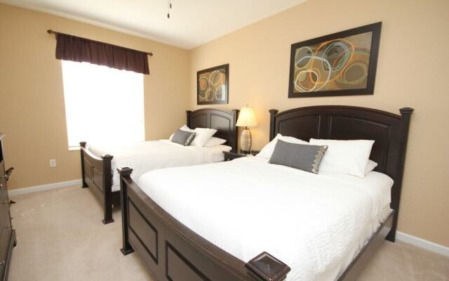 Lake View Delight 3 Bedroom Condo