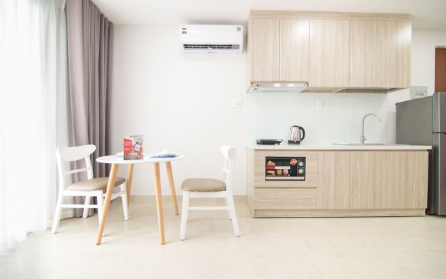 RedDoorz Premium near E-Town 3