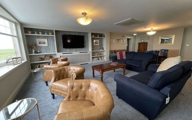 Beach House Hotel