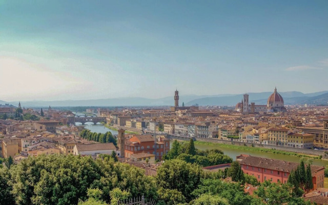 Firenze Apartment
