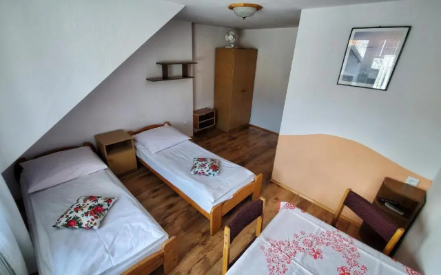 Pokoje do Wynajęcia u Lusi