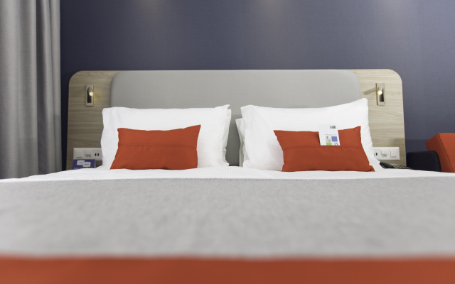 Holiday Inn Express Luzern - Neuenkirch by IHG – Guest Rooms – Neuenkirch