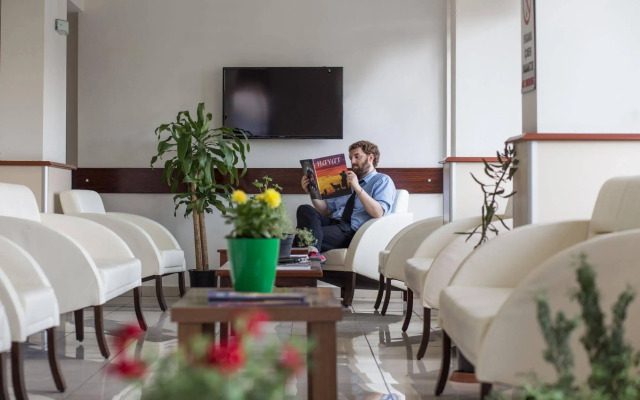 Yildirim Hotel
