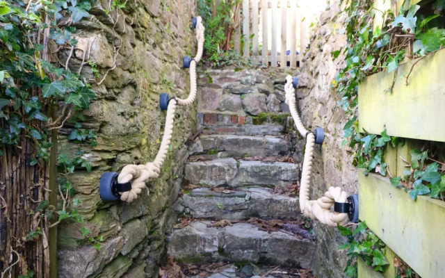 Secret Garden, 34C Clarence Street
