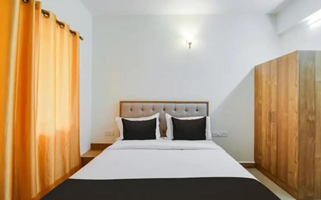 FabExpress De Classio With Pool - Nr. Candolim Beach