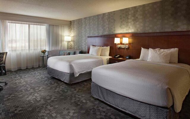 Courtyard by Marriott Fayetteville