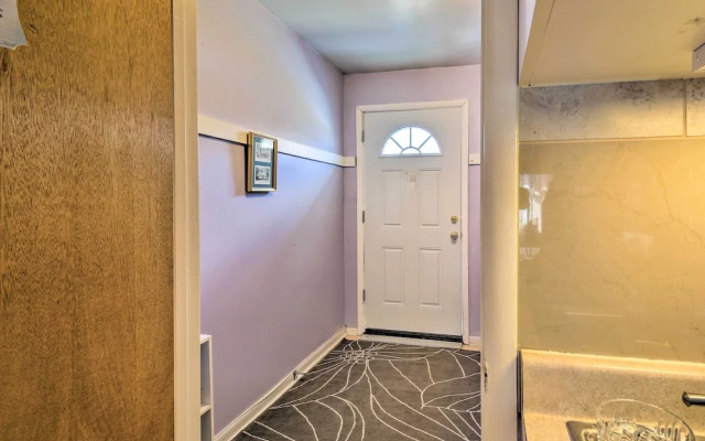 Hopewell Junction Apartment w/ Community Pool