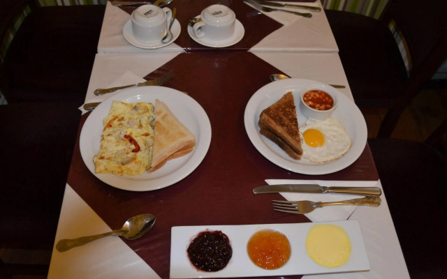 Hyde Park Court Hotel