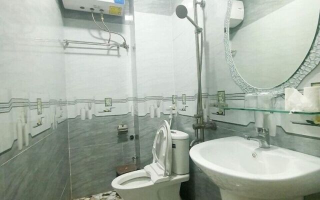 Van Quynh Hotel Dalat