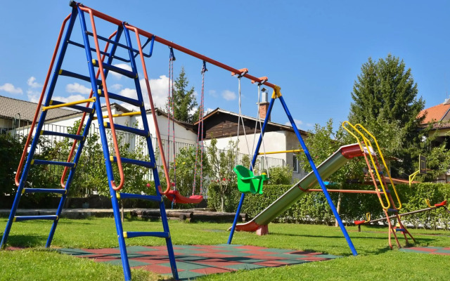 Bojurland Complex