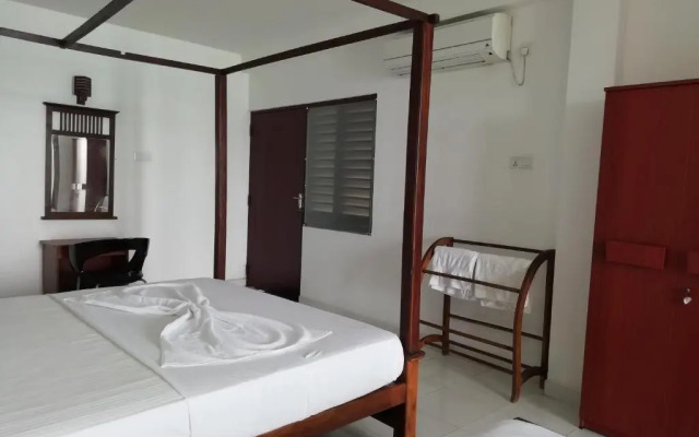 Shanthi Guest & beach villa