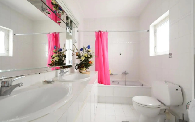 Luxury Apartment Demokratias