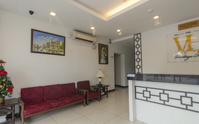 Super OYO 596 The Vintage Hotel