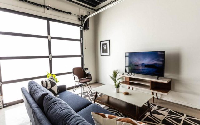 Amazing 1BR Loft Located Downtown