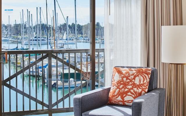 DoubleTree by Hilton Hotel Berkeley Marina