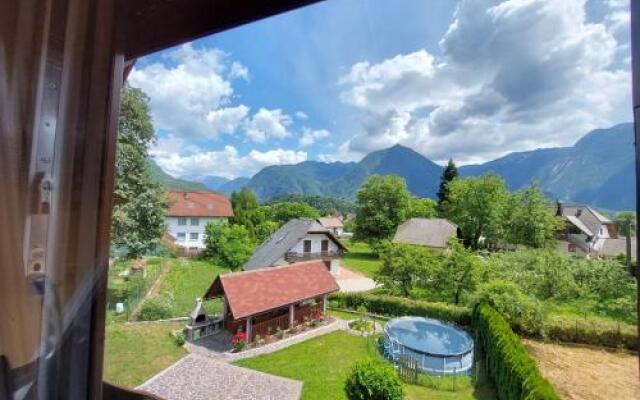 Apartments Ktrenc