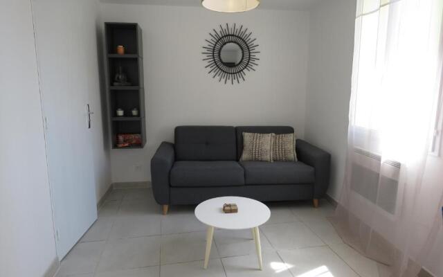 Appartement centre historique avec Terrasse au porte de la Camargue