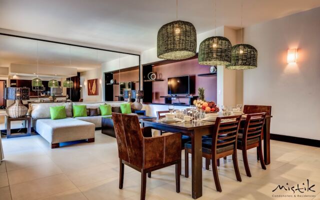 Aldea Thai Luxury Condohotel