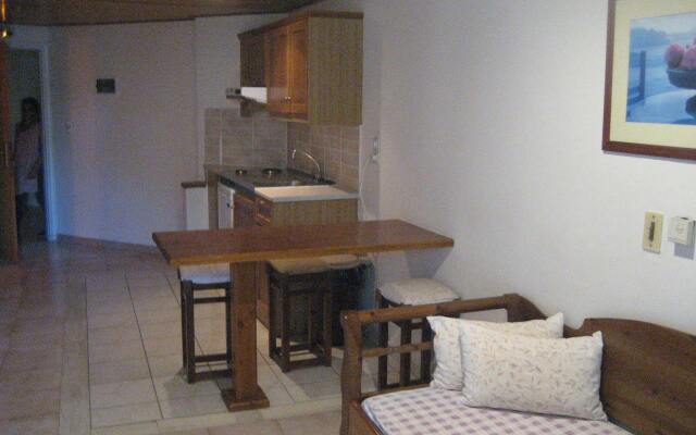 Kyveli Apartments