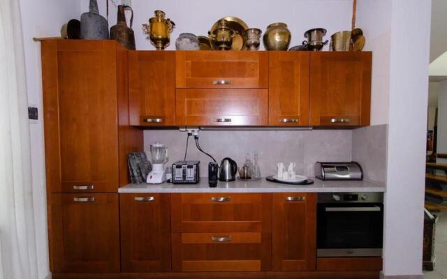 Stunning Villa Private Pool Near Yerevan Centre