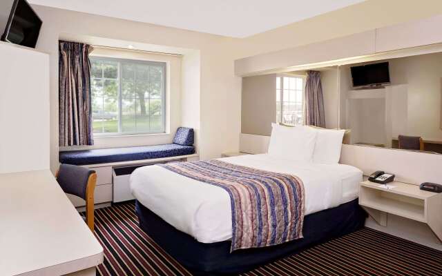 Microtel Inn & Suites by Wyndham Madison East