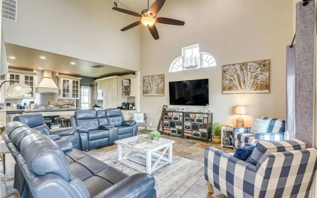 Steps From Gulf: Freeport Home w/ Water Views