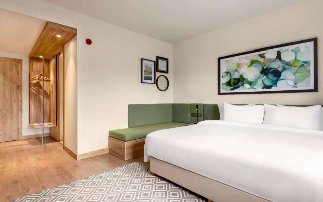 Wyndham Garden Zomin