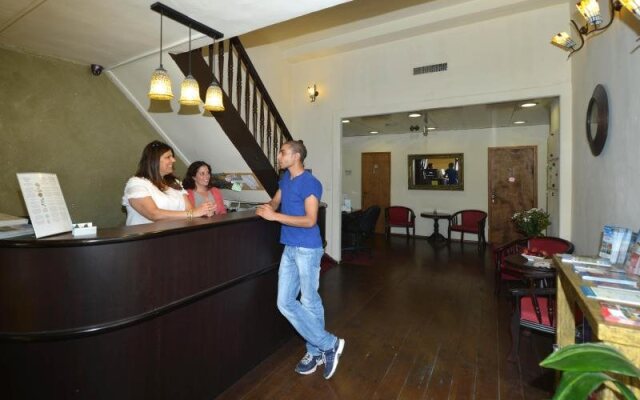 The Colony Hotel