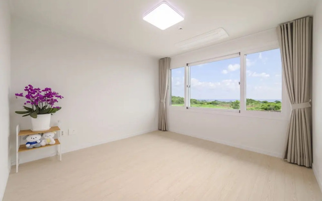 Gimnyeong stonewall Private Pool Villa