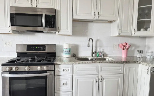 Downtown 3BD City View with Washer Dryer