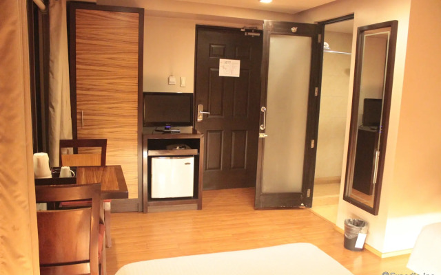 Soleste Suites