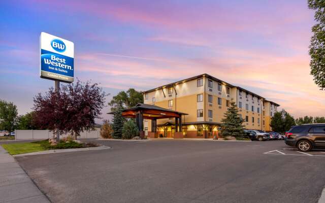 Best Western Golden Prairie Inn & Suites