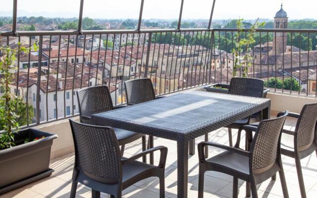 M14 Teatro Verdi Terrace Apartment