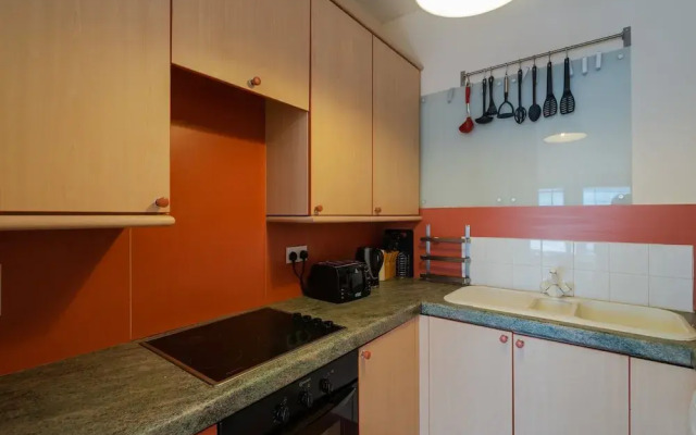Light and Clean 2bed Flat, Nearby Liverpool Street